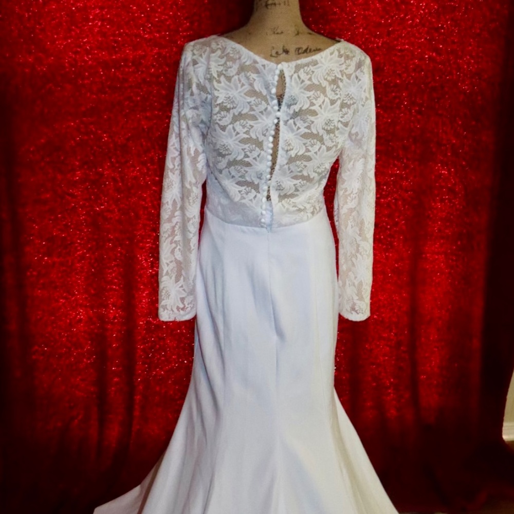 Wedding dress - Picture 4 of 5